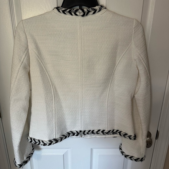 White House Black Market Luxurious Elegant Black and White Tweed Sweater Jacket - Picture 4 of 5